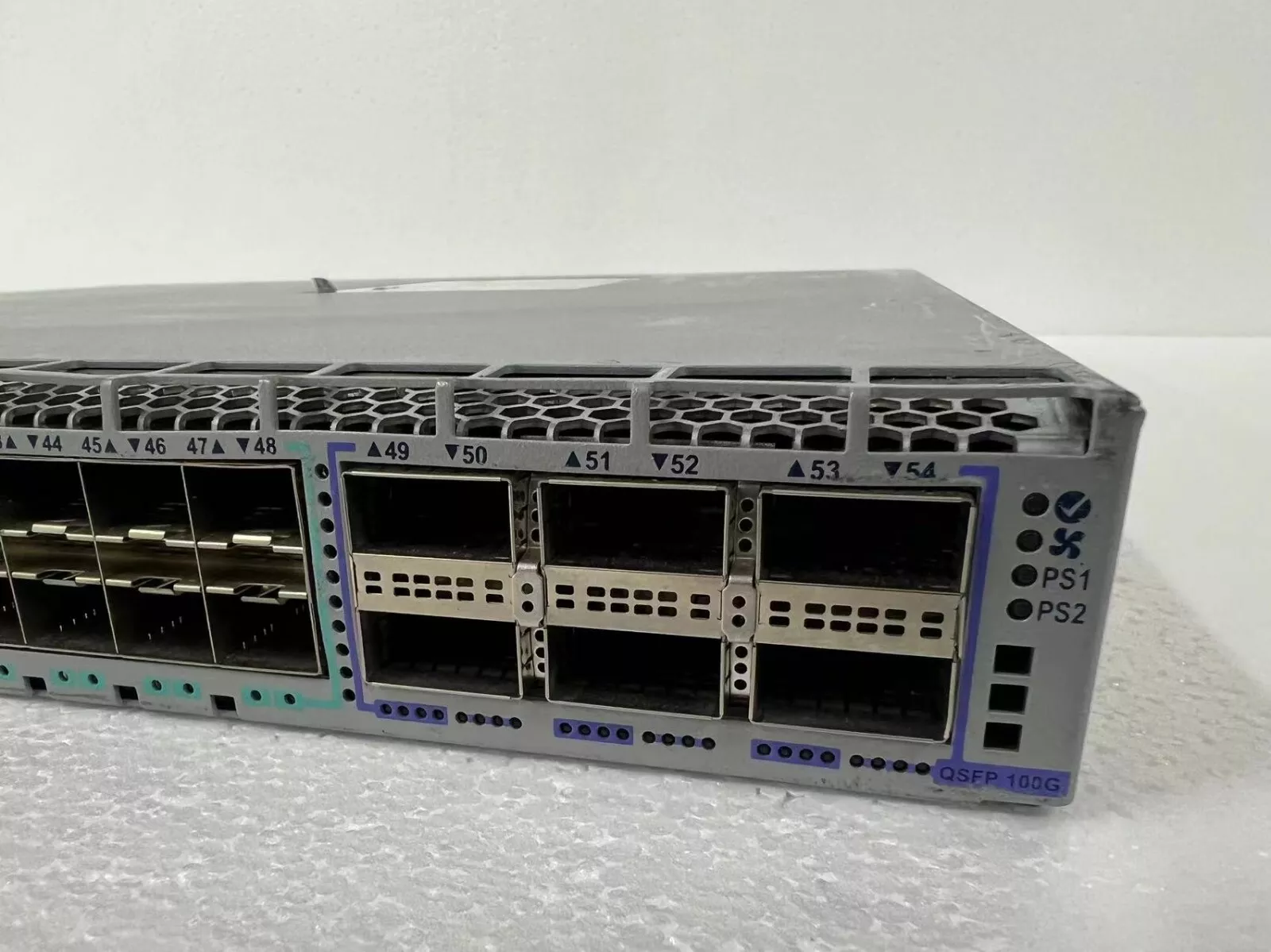 Коммутатор Arista DCS-7060SX2-48YC6-R