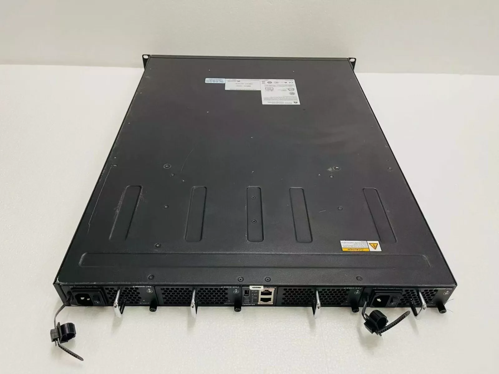 Коммутатор Huawei CE6810-48S4Q-EI