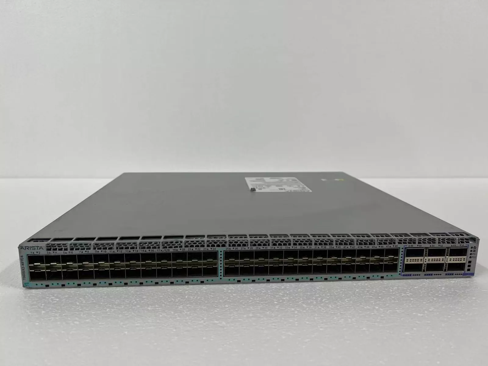 Коммутатор Arista DCS-7060SX2-48YC6-R