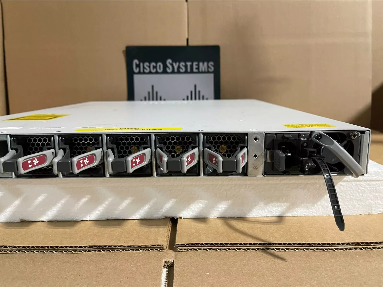 Коммутатор Cisco Catalyst C9500-40X-A
