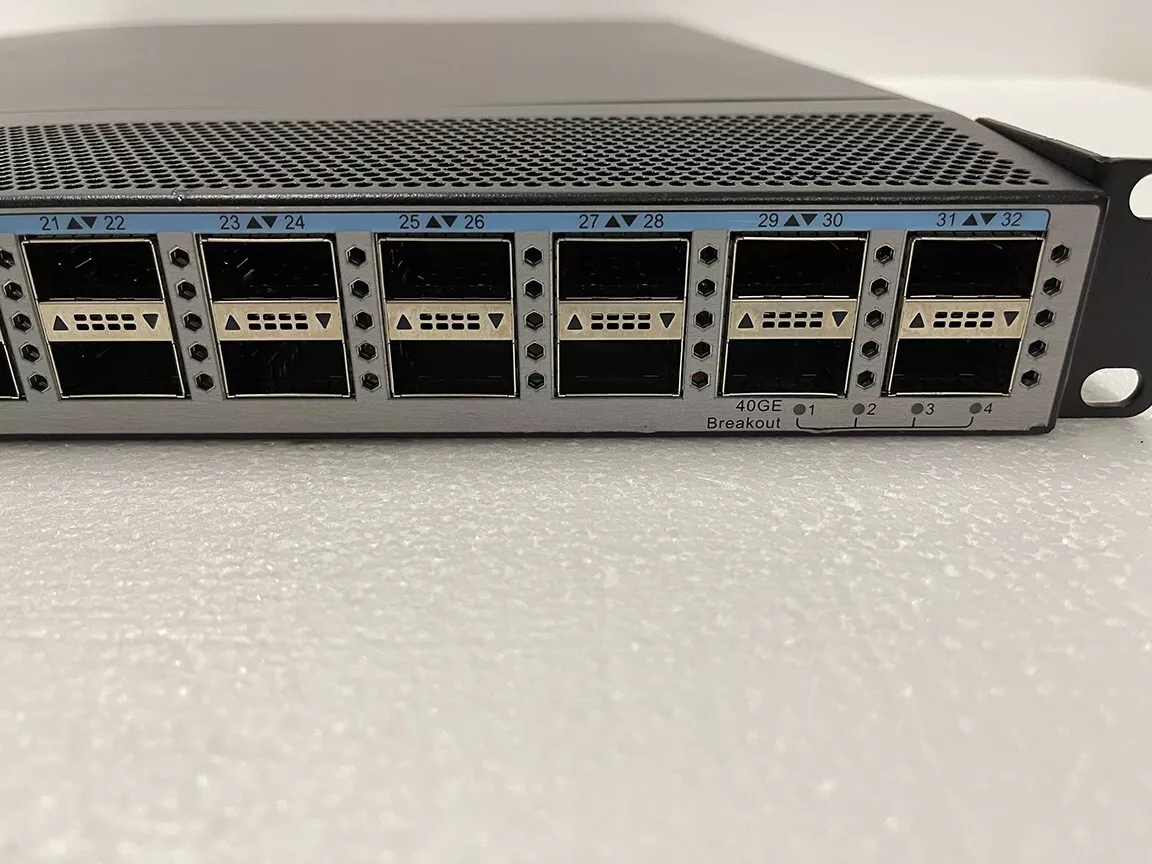 Коммутатор Huawei CE7855-32Q-EI