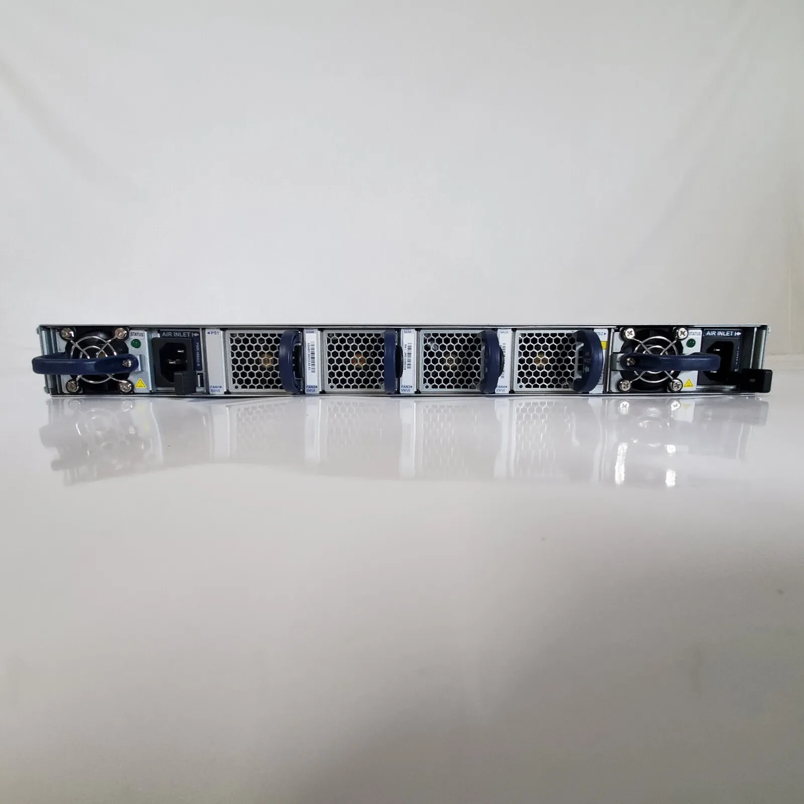 Коммутатор ARISTA DCS-7050S-52