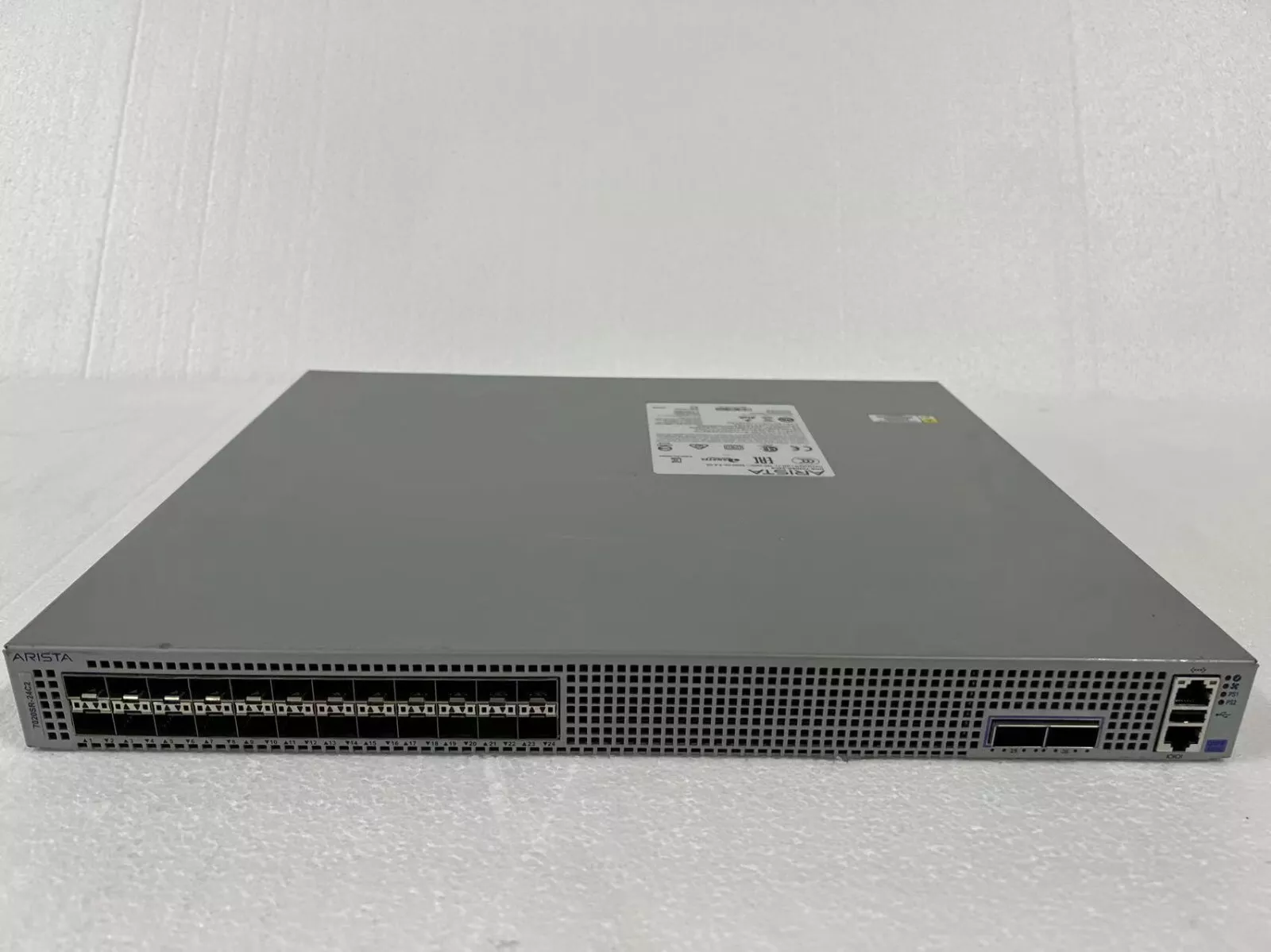 Коммутатор ARISTA DCS-7020SR-24C2