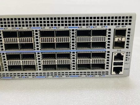 Коммутатор Arista DCS-7060CX-32S-F