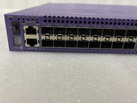 Коммутатор Extreme Summit X670-G2-48x-4q